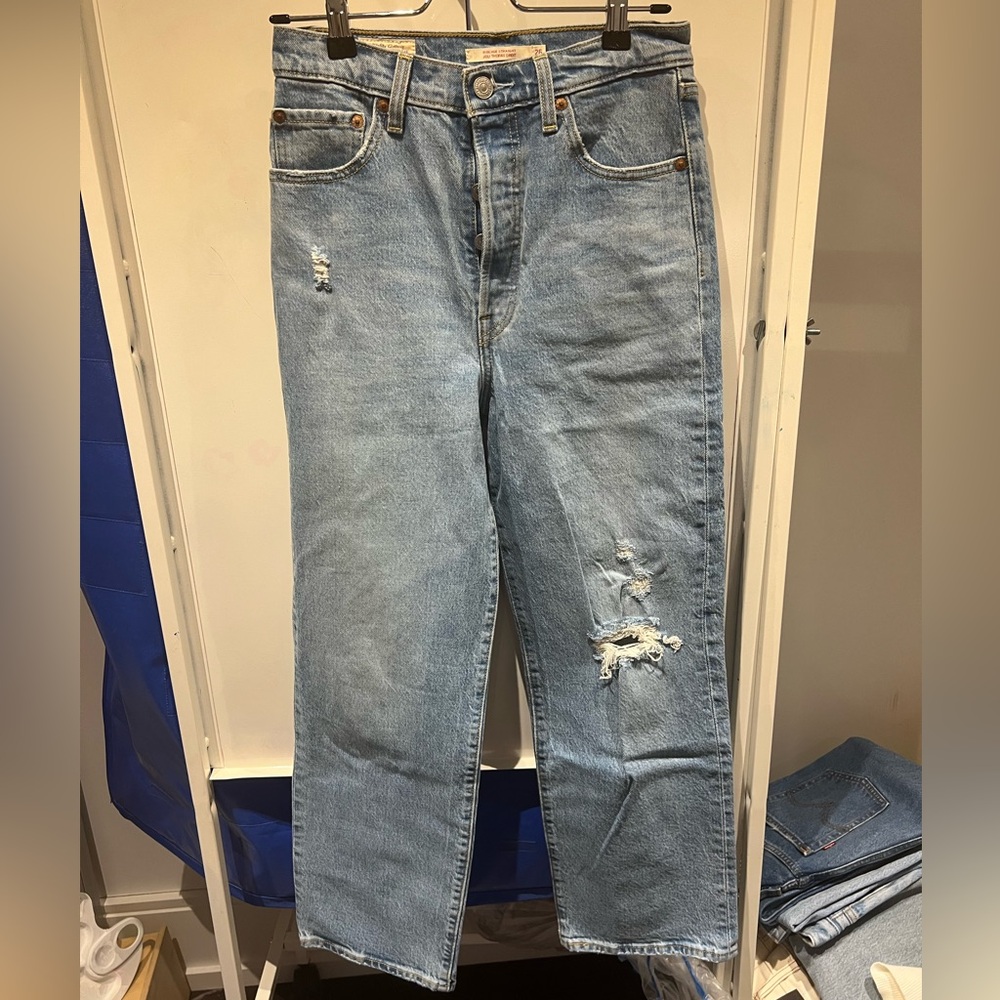 Levi’s Ribcage Straight Ripped Jean